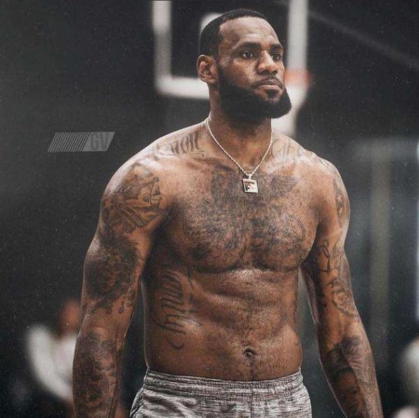 励拼接战的